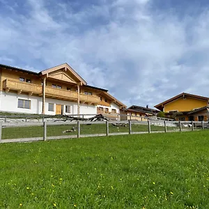 https://gut-mitterlehen.saalbachhinterglemmhotels.com