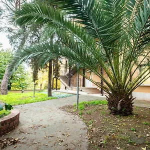 https://ah-roma.it-romehotels.com