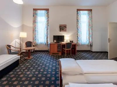Hotel Admiral Vienne 3*,